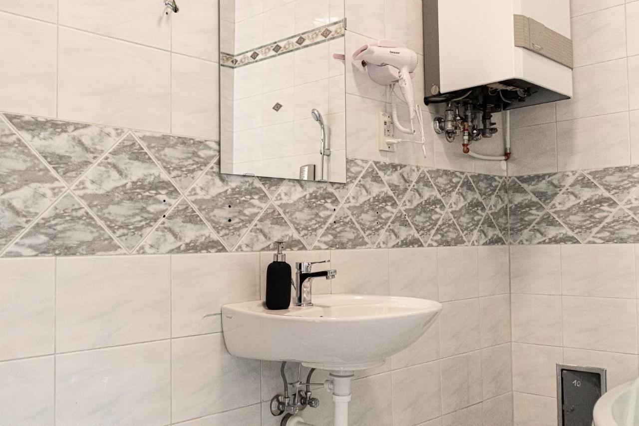 Apartmán Brilliant 2Br Apt. Near Akh-Hospital Vídeň Exteriér fotografie